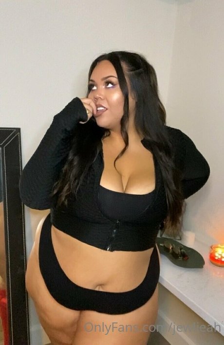 Jewlieah star erotic gallery