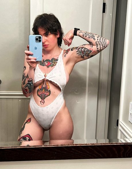 Annie Jay pornstar sexy img