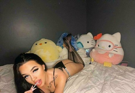bellabrooksxo hd actress image