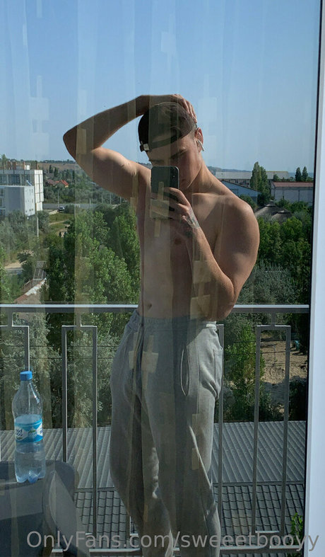 sweeetbooyy model porn image