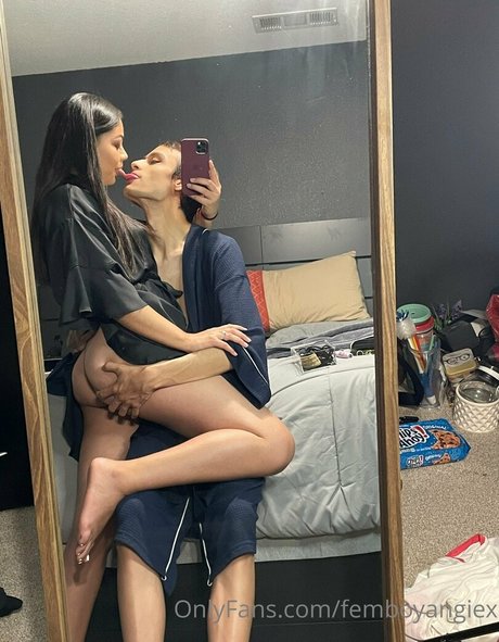 laneandangie top profile image