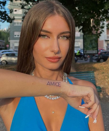 Elisa Esposito nice pornstar images