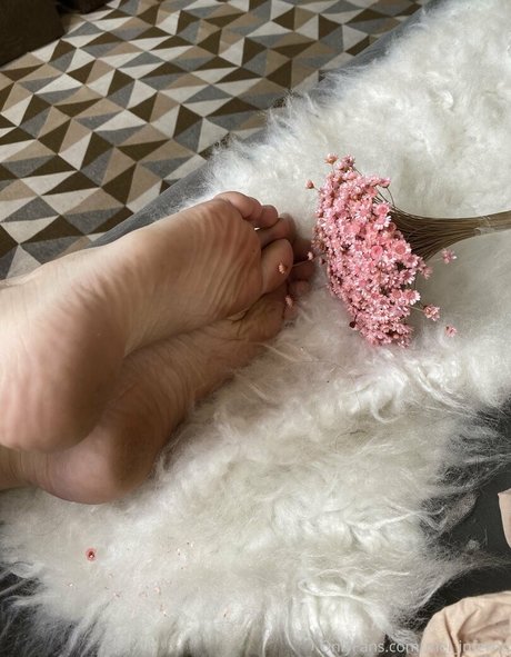 blonde midget onlyfans beautiful naked images