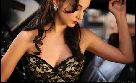 Molly Ephraim sexy pornstar gallery