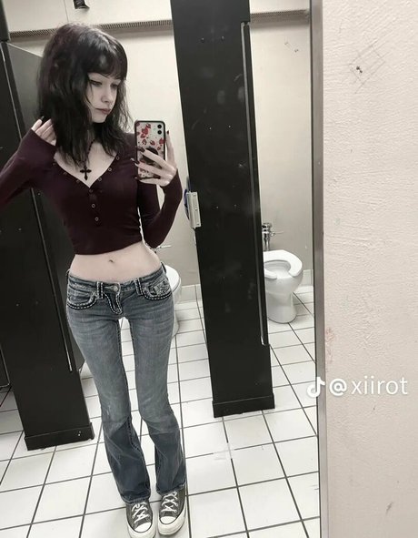 XiiRot nice actress photo