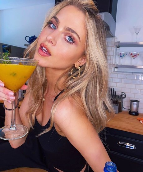 Anne Winters star beautiful photos