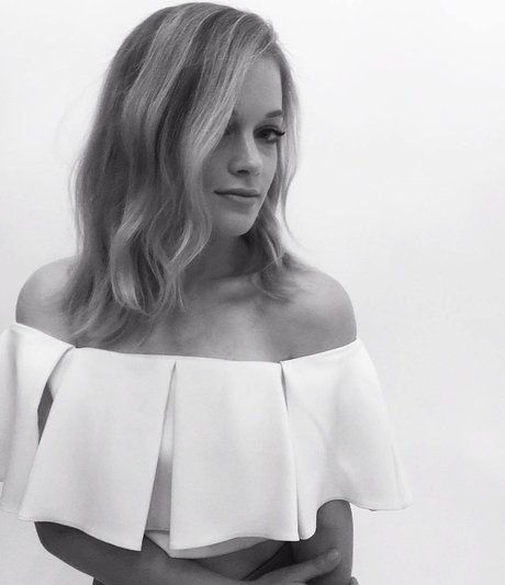 Jane Levy pornstar sexy pictures