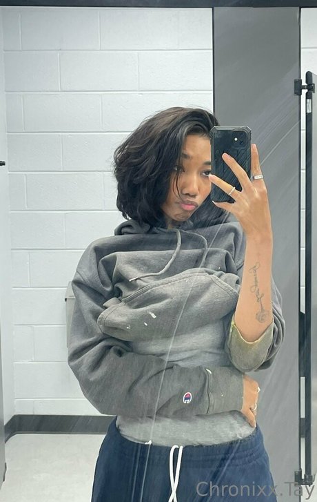Chronixx tay pornographic model photos