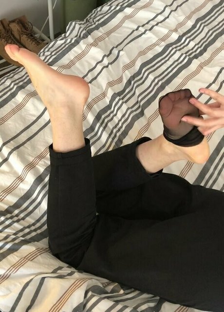 aimeefeetxx sexy actress img