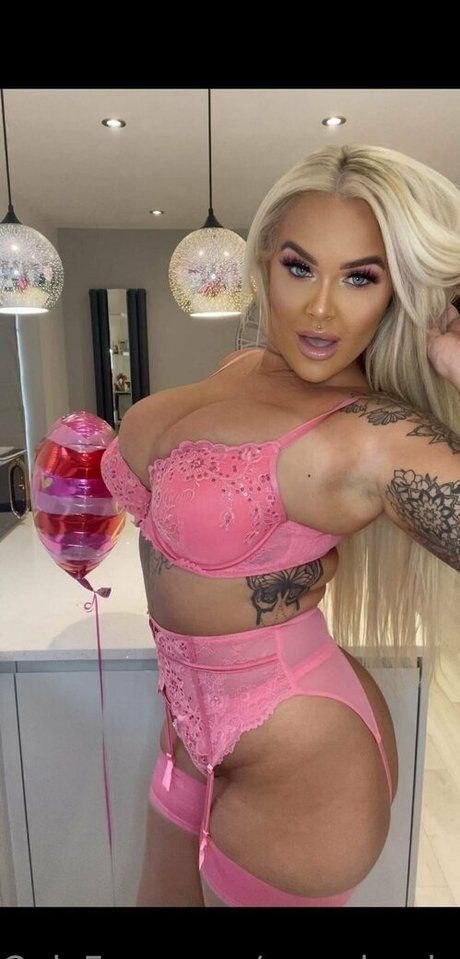 Porscheplatinum pretty actress pictures