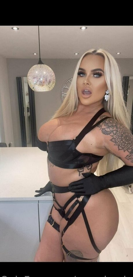 Porscheplatinum xxx actress image