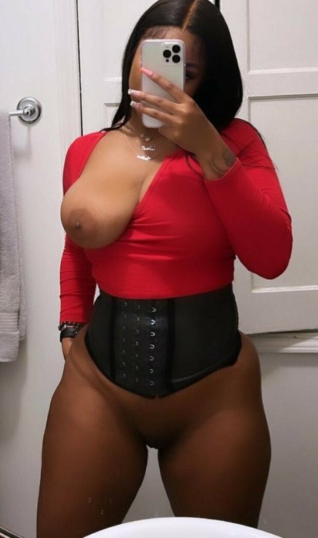 DiraKash nude pornstar pic