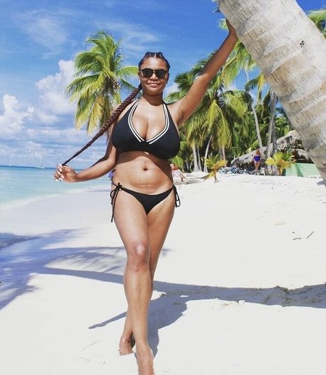 Gisselle F nude star picture