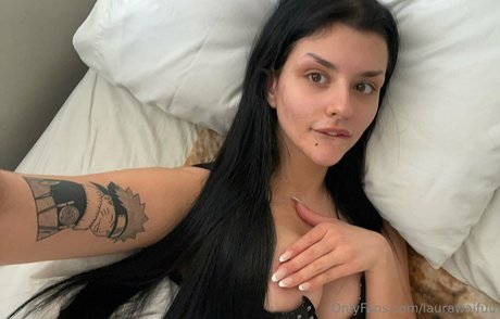 laurawaifuu pornstar best photos
