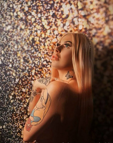 aztec420uk top model images