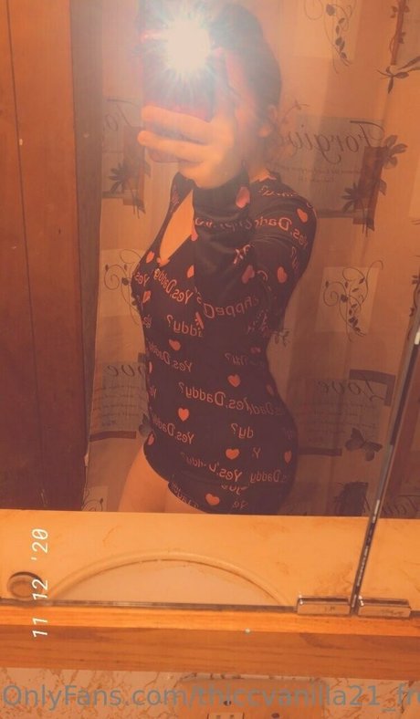 thiccvanilla21 free model top photo