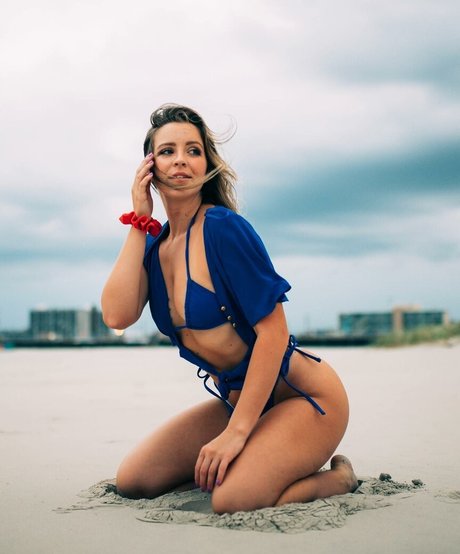 Sarah Senecal porn star photo