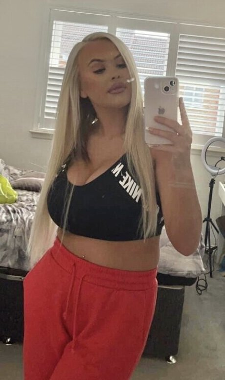 Shauni Scanlan model porn pics