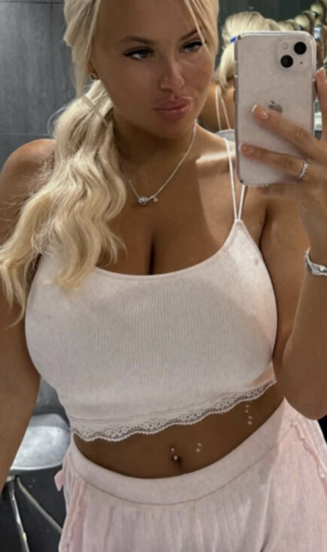 Shauni Scanlan pornstar xxx pics