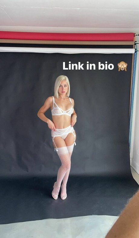 Paula Dinamicah star erotic img