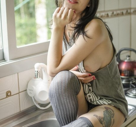 petite slut onlyfans top img