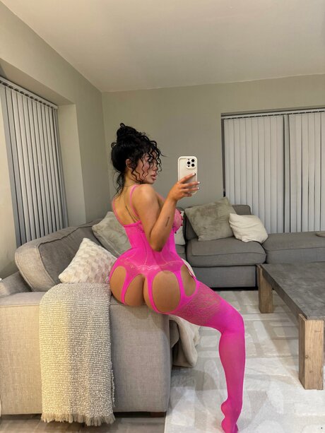 Hollyydollyy porn star pic