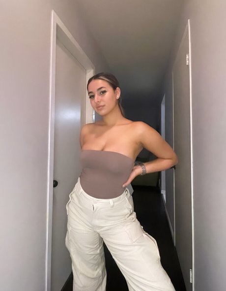Kyla Romero pretty star galleries