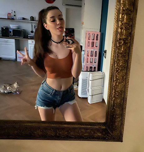 Anni The Duck adult actress picture