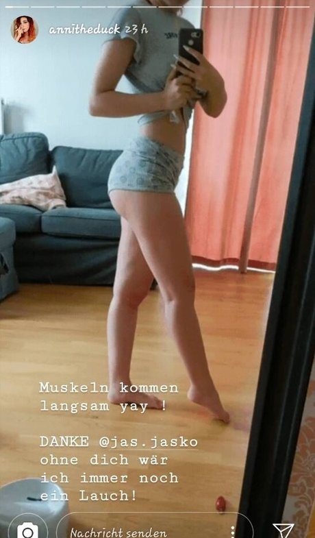 Anni The Duck pornstar perfect archive