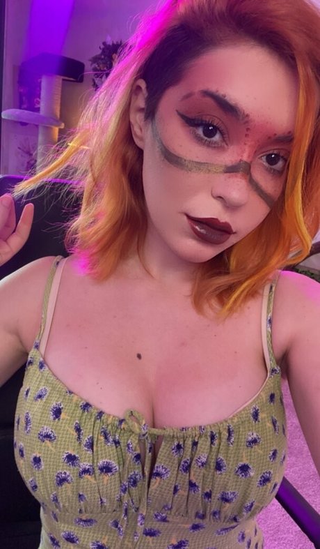Anni The Duck pretty pornstar pics