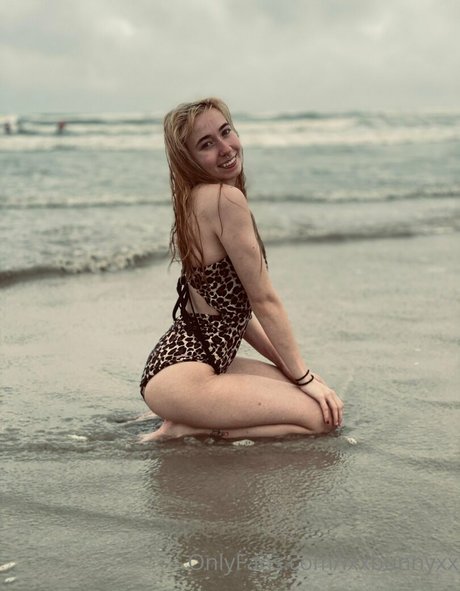 ixxbunnyxx adult model archive
