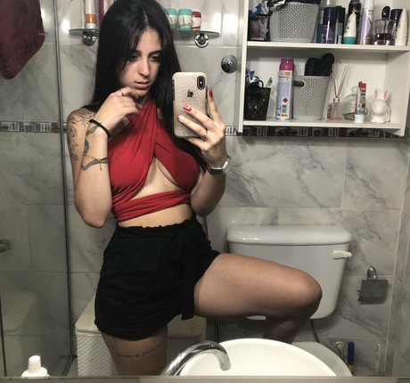 abrilllllllllllll model free pictures