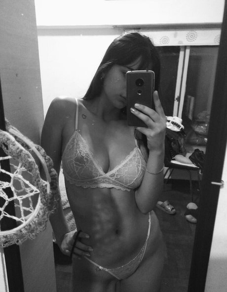 abrilllllllllllll model hot gallery