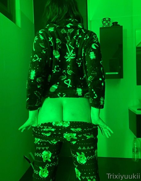 trixi free erotic pornstar images