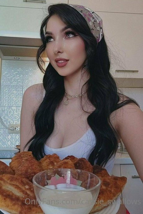 cassie swallows sex star img