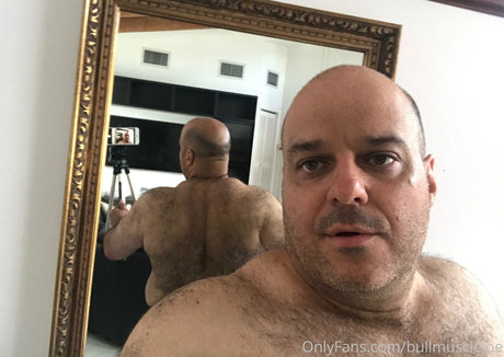 bullmusclejoe model sexy images