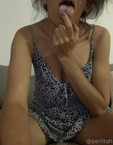 perlitah naked pornstar image