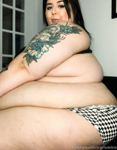 ssbbwadeline art model pictures