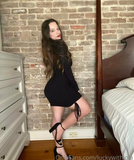 curvy cougar onlyfans free nude image