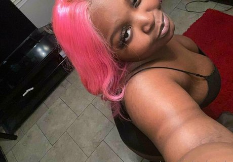 misschocolateshortcake nude actress archive