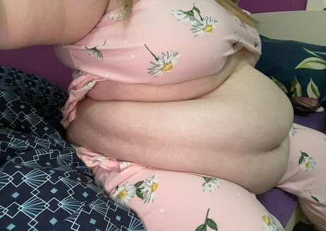 growing piggy1305 model beautiful pic