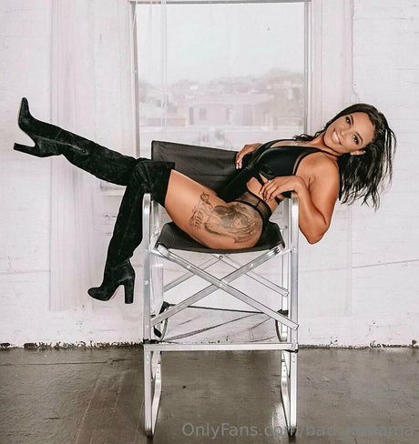 bad mmama model hd photos