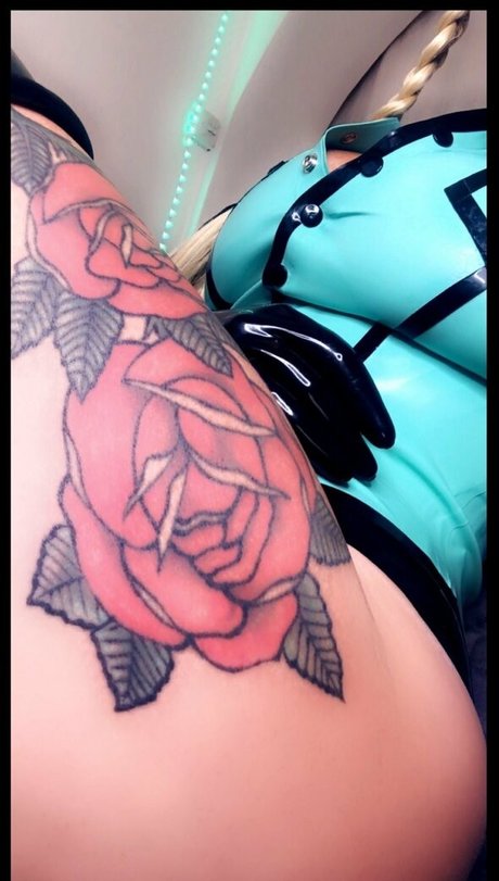 latexkittyxxx pornstar hot pic