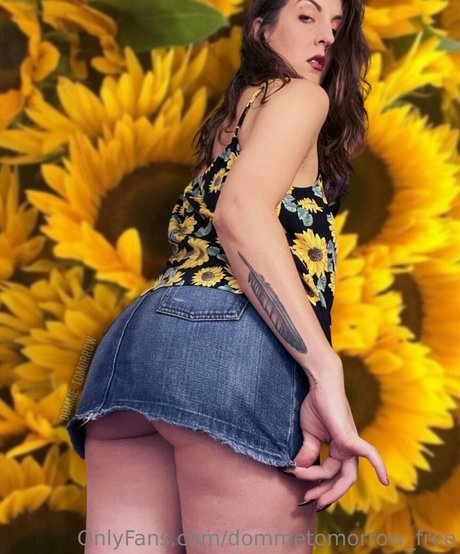 dommetomorrow free pornstar nice pics