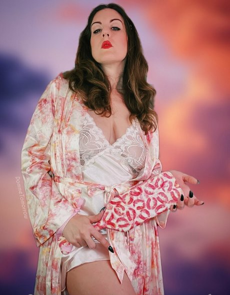 dommetomorrow free model hot photos