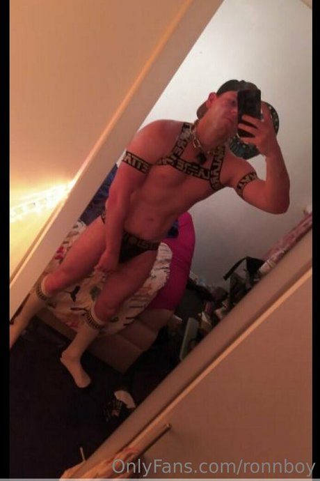 ronnboy nudes star photos