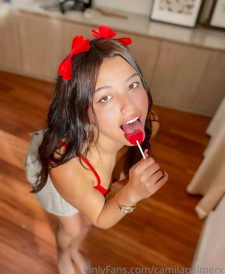 camilapalmerx pornographic model img