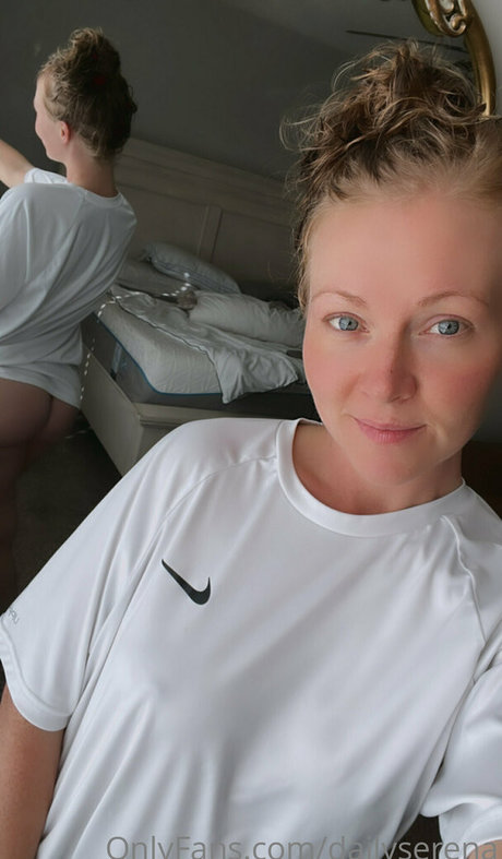 Dailyserena star pretty photo