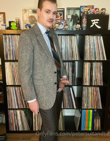 petersuitandtie model sex pic