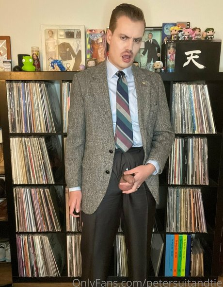 petersuitandtie free star image